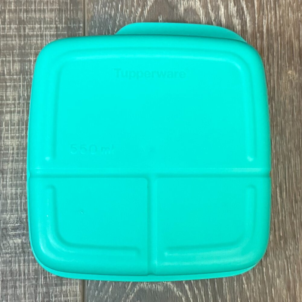 Tupperware Divided Lunch Container – Set of 2 - Picture 9 of 13